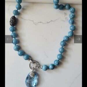 Beautiful necklace . Estate sale find. Measurements last pic .﻿﻿﻿